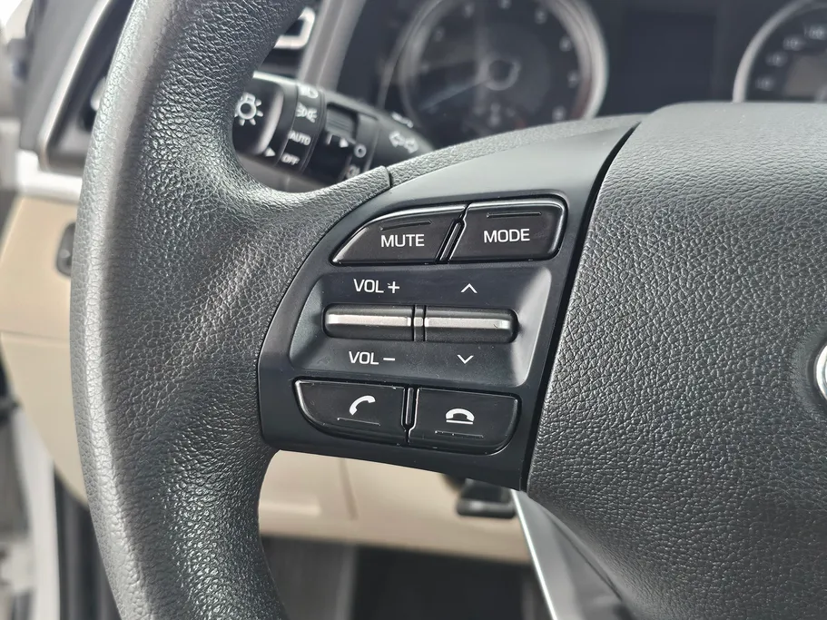 2020 Hyundai Elantra GL 