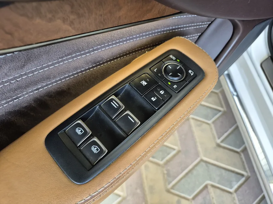 2018 Lexus LS 500 
