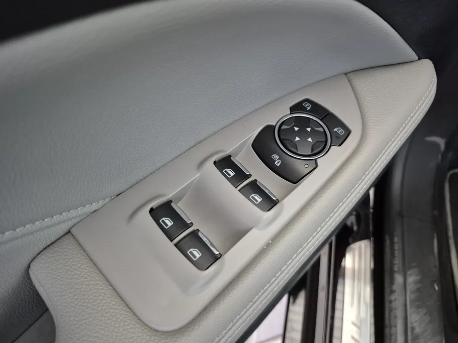 2022 Ford Taurus Ambiente 