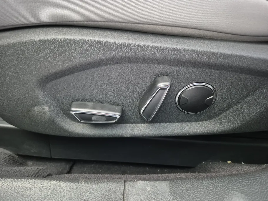 2022 Ford Taurus Ambiente 