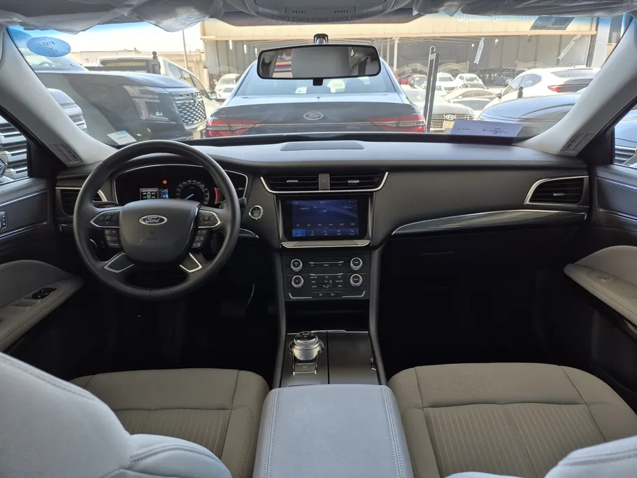 2022 Ford Taurus Ambiente 