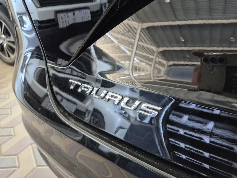 2022 Ford Taurus Ambiente 