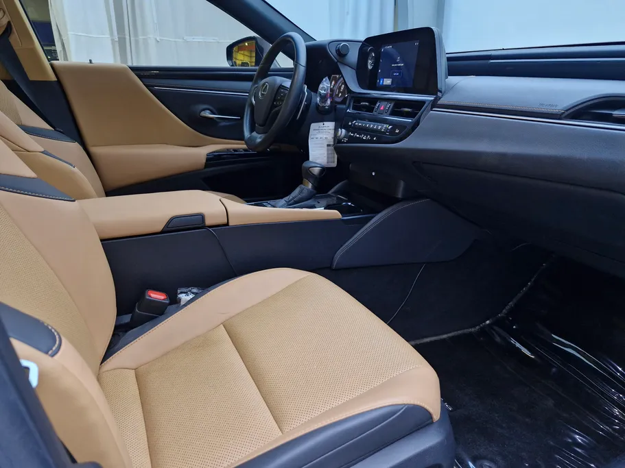 2024 Lexus ES 300 H