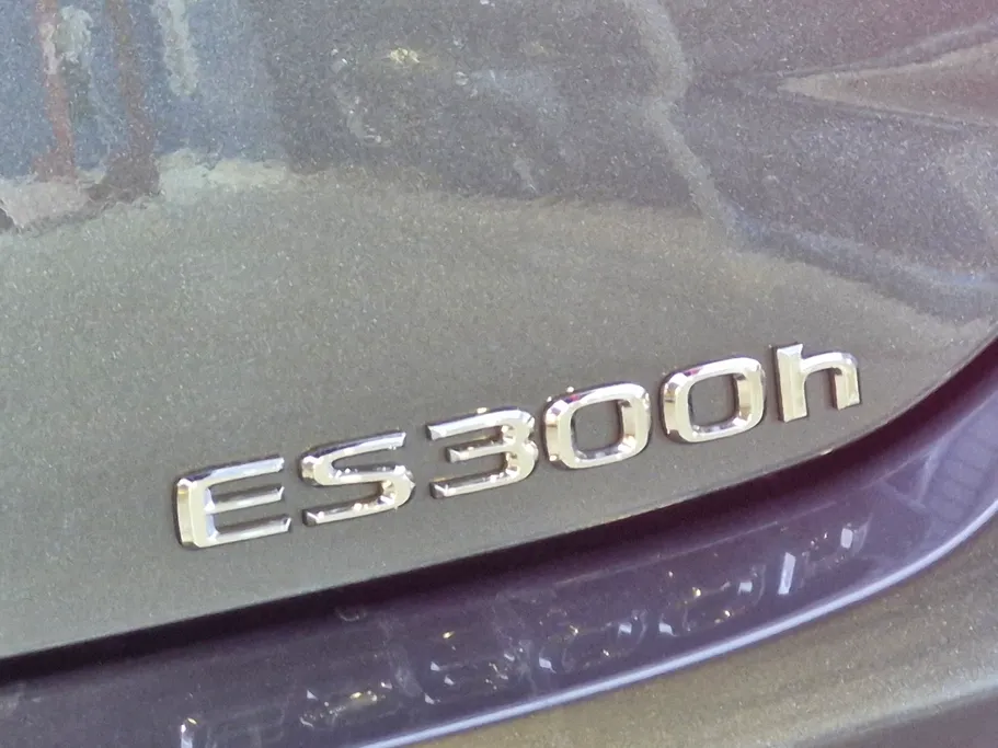 2024 Lexus ES 300 H