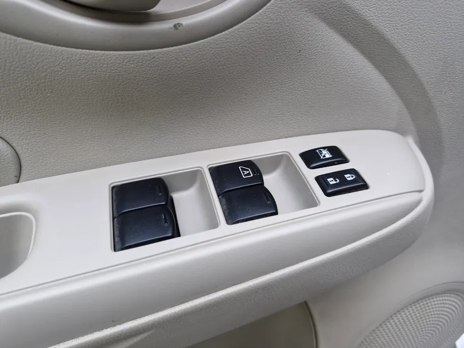 2023 Nissan Sunny SV Comfort 