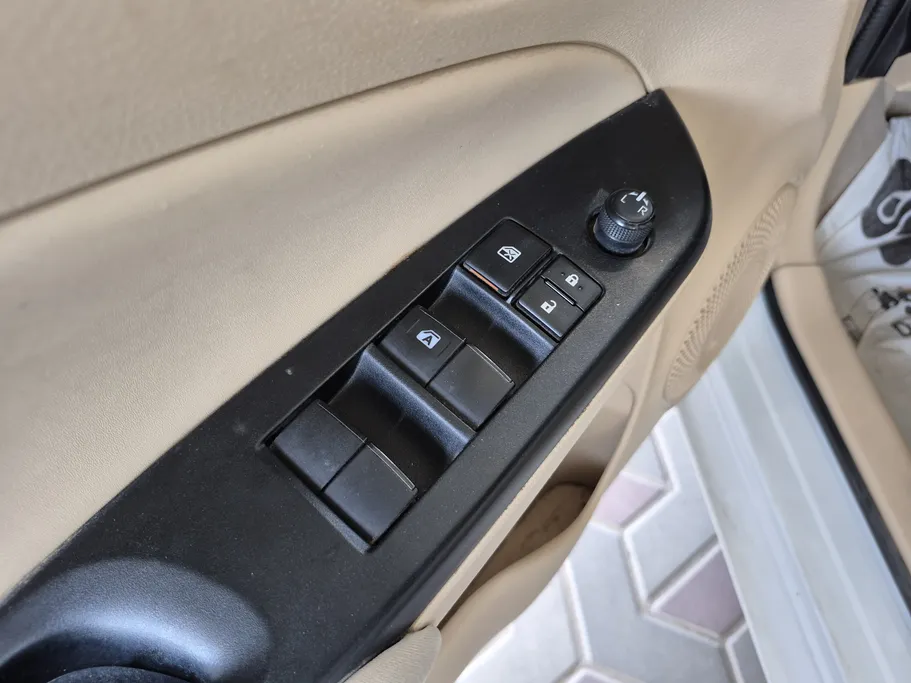 2022 Toyota Yaris  Y Plus 