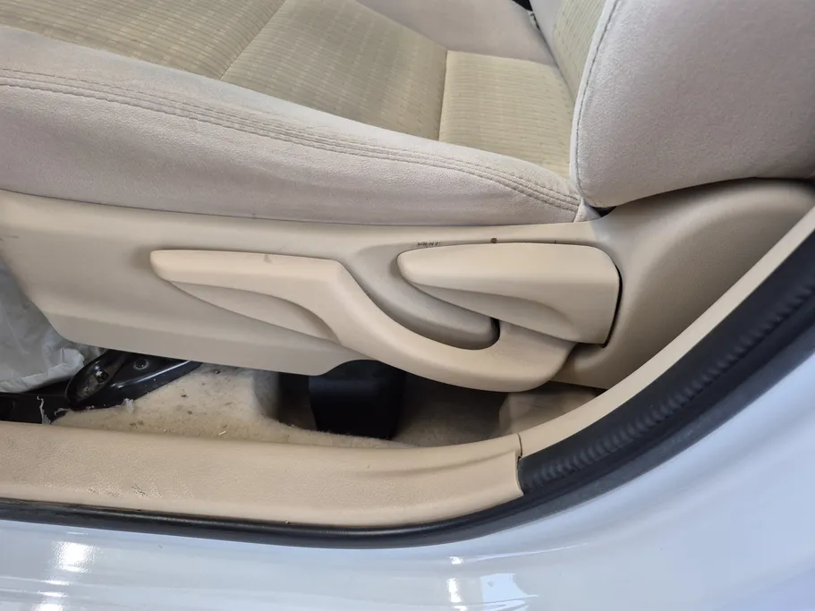 2022 Toyota Yaris  Y Plus 