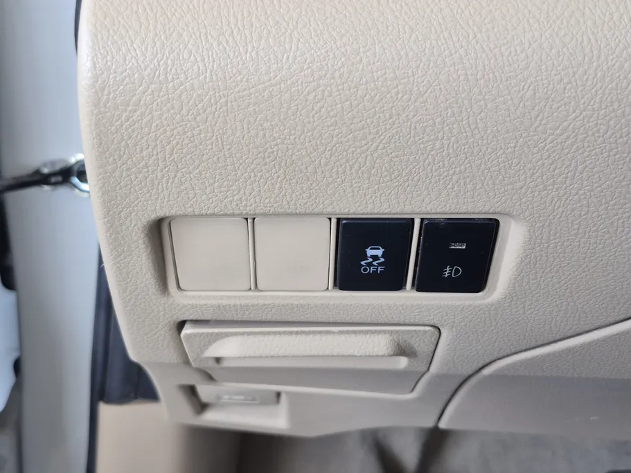 2022 Toyota Yaris  Y Plus 