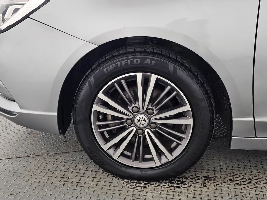 2022 MG 5 LUX 