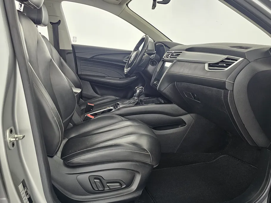 2022 MG 5 LUX 