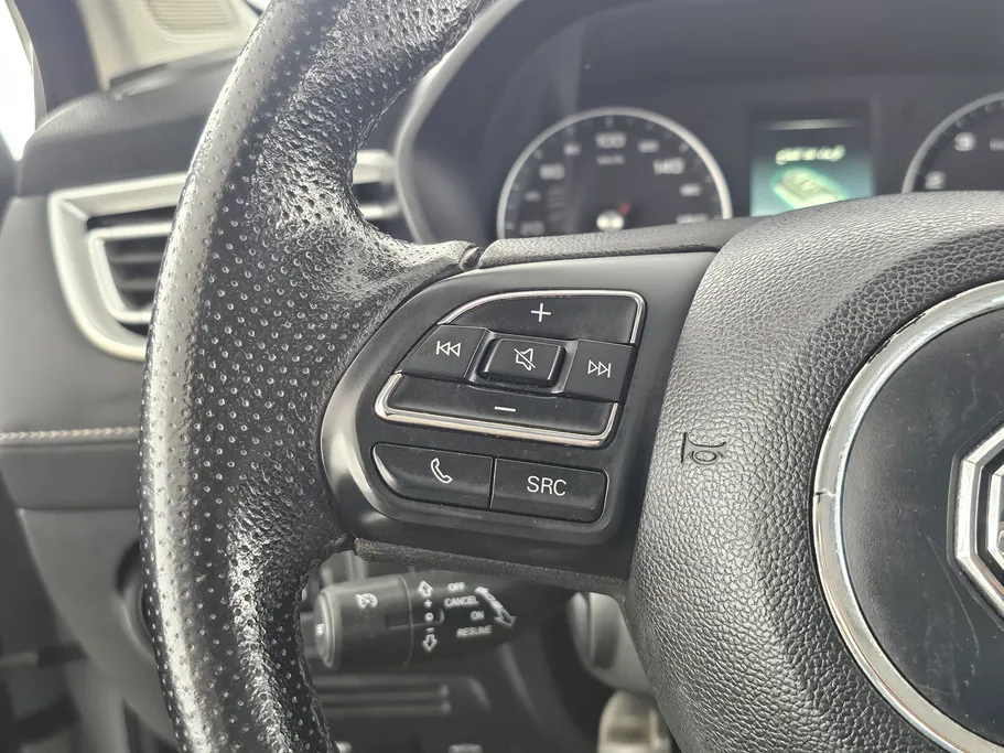 2022 MG 5 LUX 