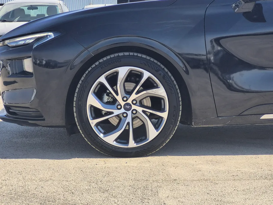 2023 Ford Taurus Titanium New Shape 