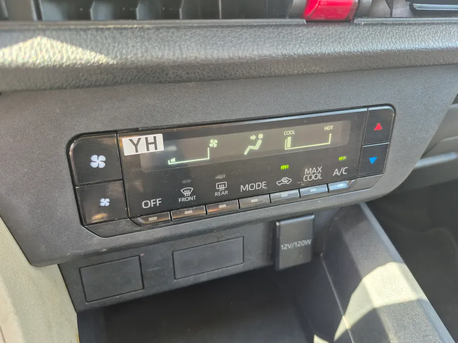 2023 Toyota Yaris  Y 