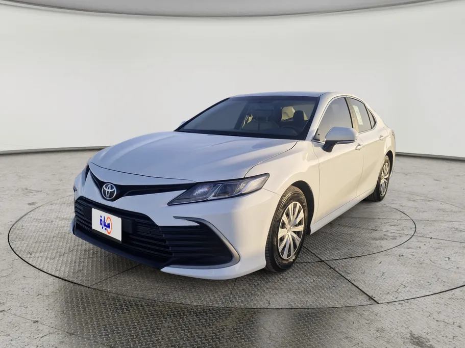 تويوتا كامري LE 2022