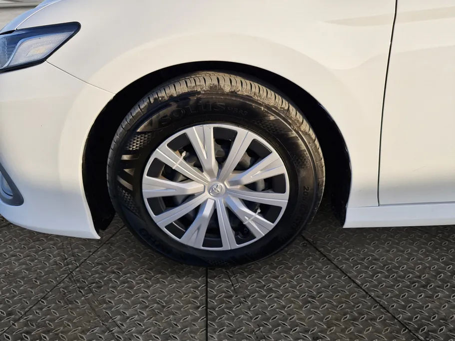 تويوتا كامري LE 2022