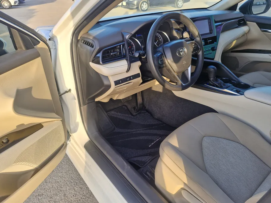 2022 Toyota Camry  LE 