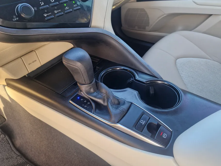 2022 Toyota Camry  LE 