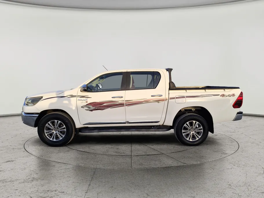 2023 Toyota Hilux SGLX