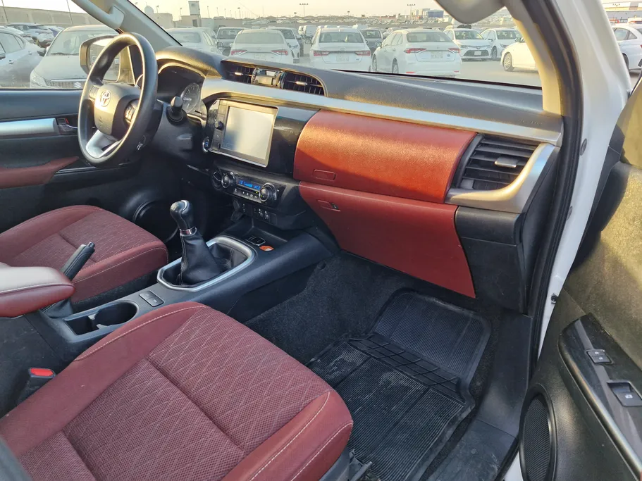 2023 Toyota Hilux SGLX 