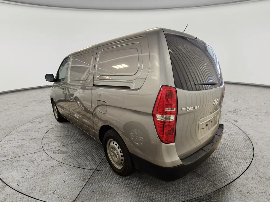 2020 Hyundai Grand Starex cargo 