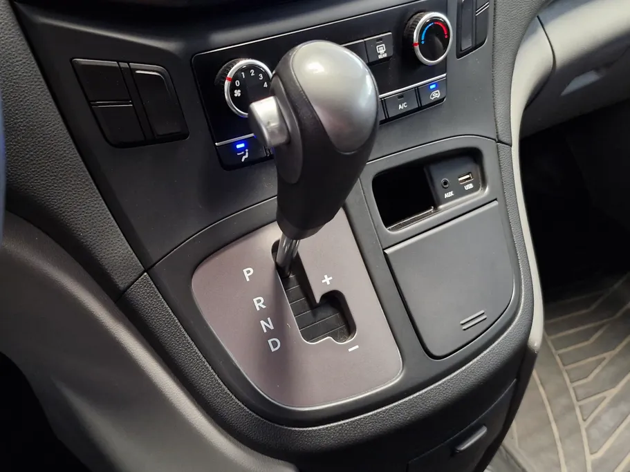 2020 Hyundai Grand Starex cargo 