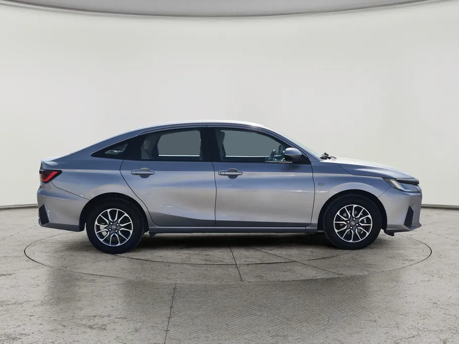 2023 Toyota Yaris  Y 