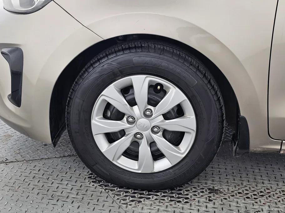 2022 Kia Pegas LX 