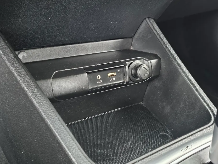2022 Kia Pegas LX 