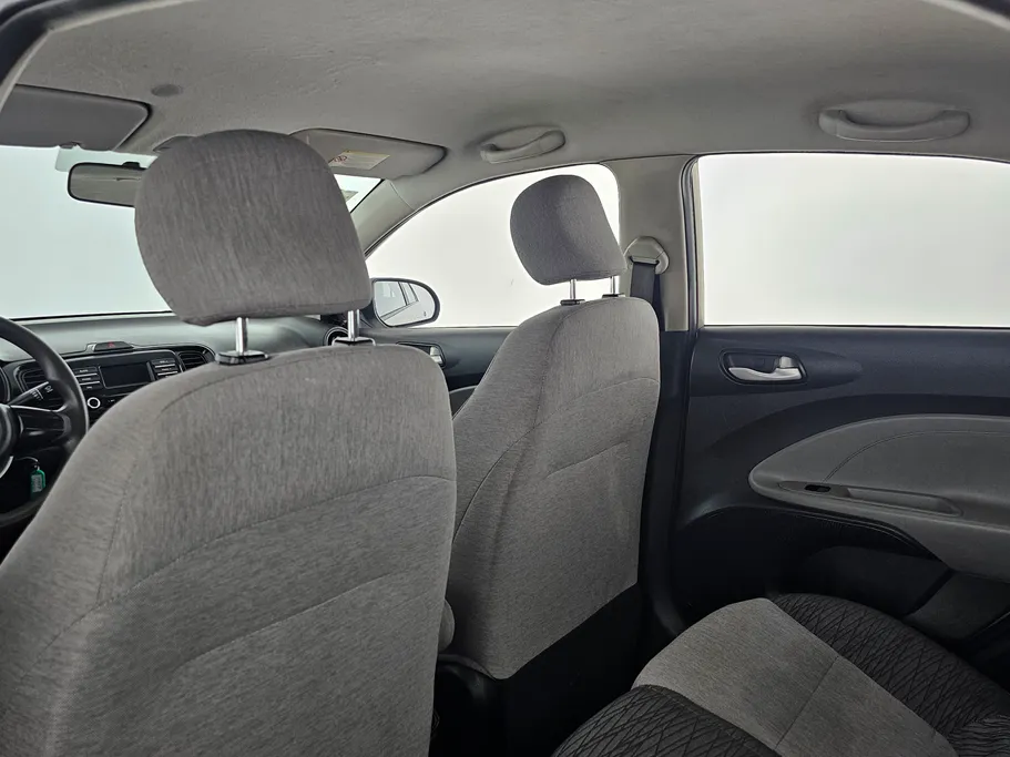 2022 Kia Pegas LX 