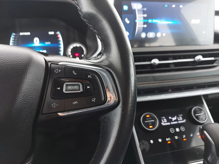 2022 Chery Tiggo 8 LUXURY 