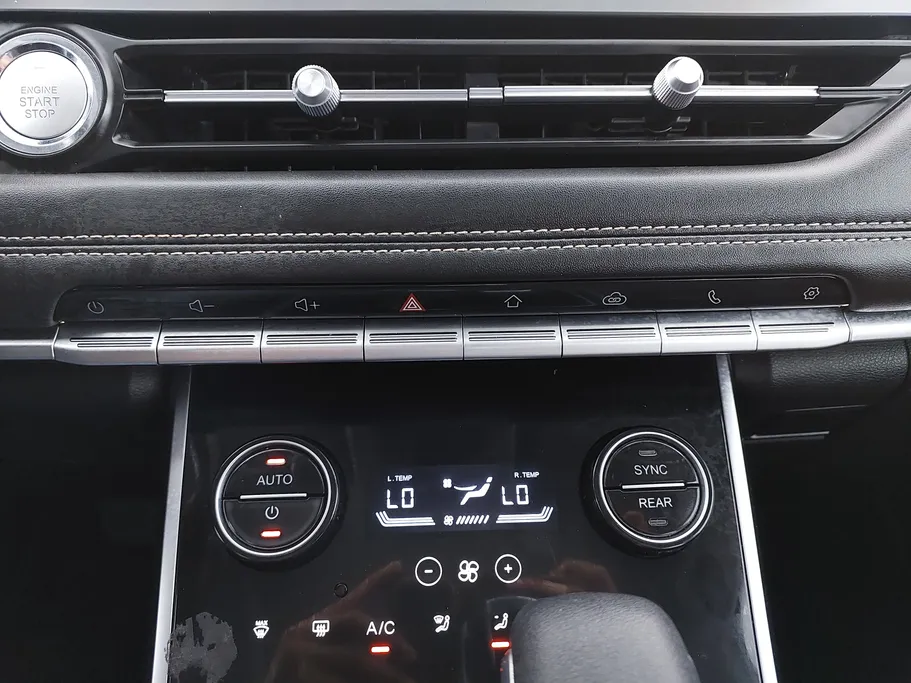 2022 Chery Tiggo 8 LUXURY 