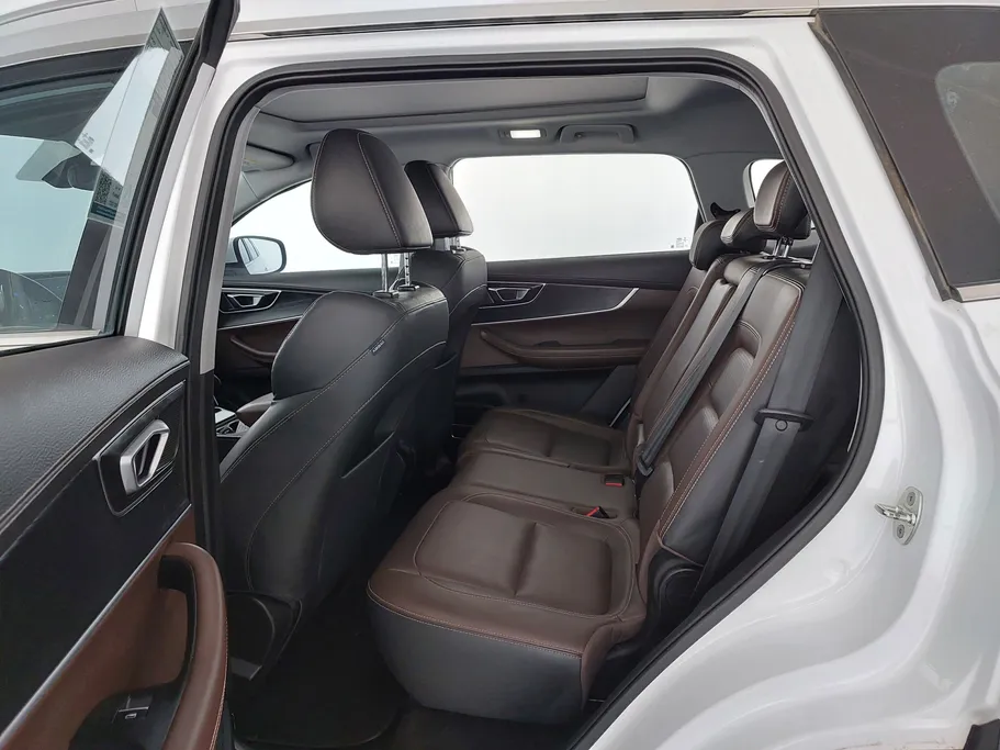2022 Chery Tiggo 8 LUXURY 