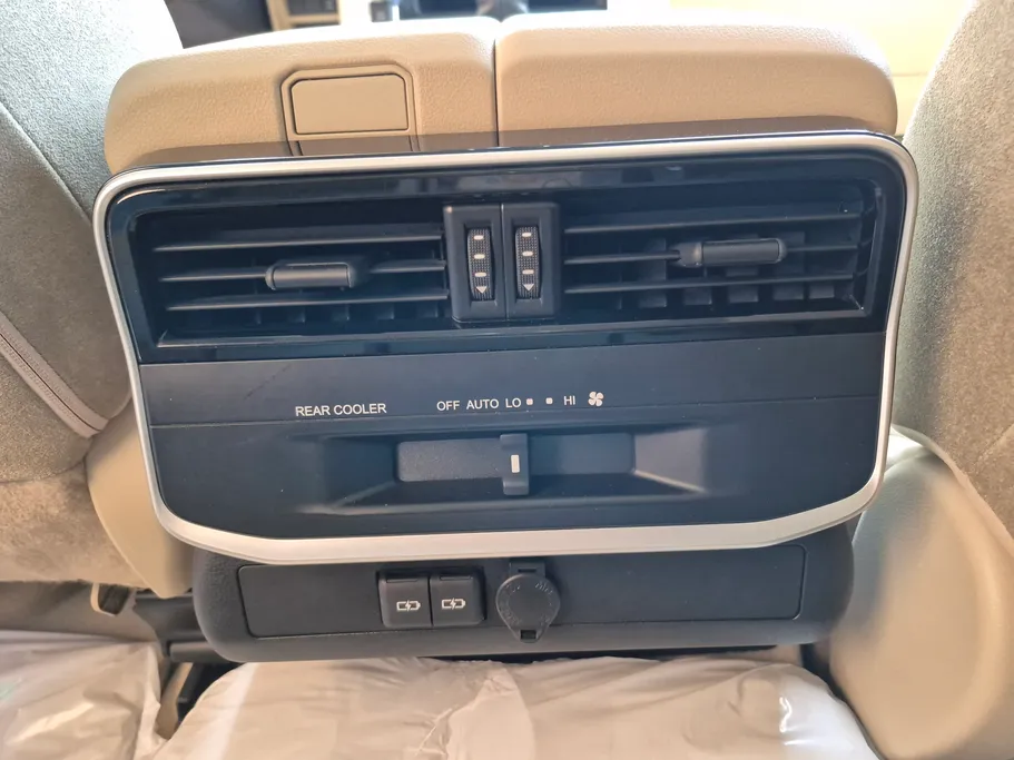 تويوتا لاندكروزر GXR1 2022 