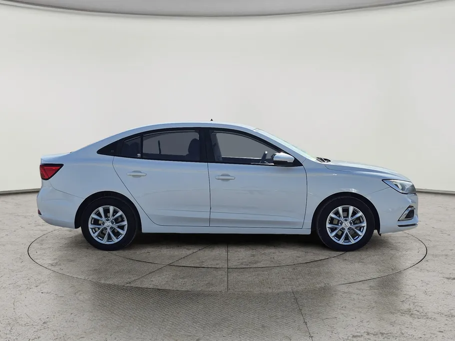 2023 MG 5 STD 