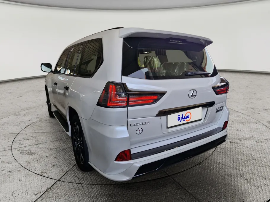 2021 Lexus LX 570 Black Ed. 