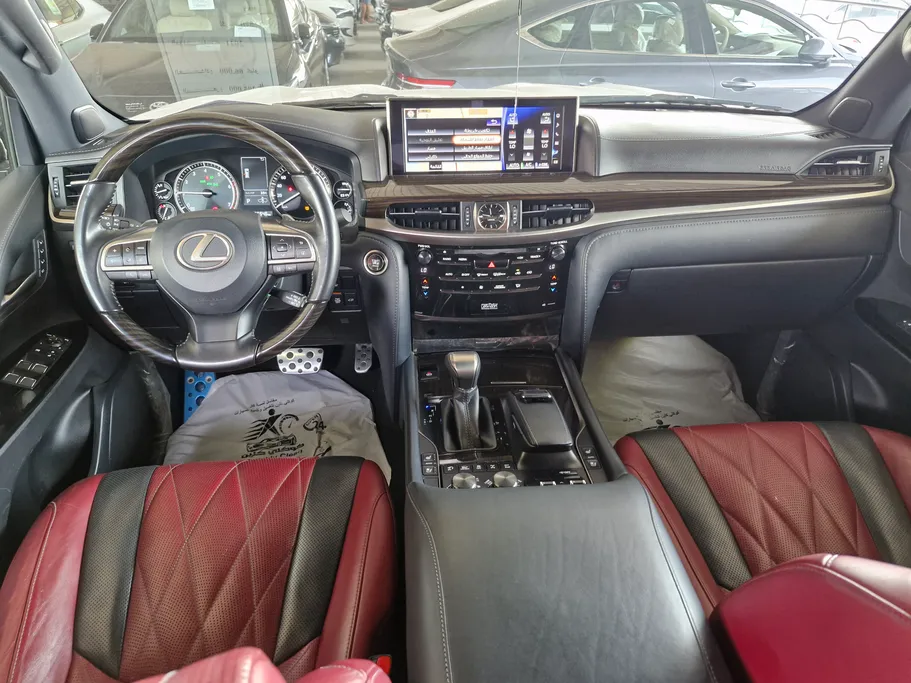 2021 Lexus LX 570 Black Ed. 