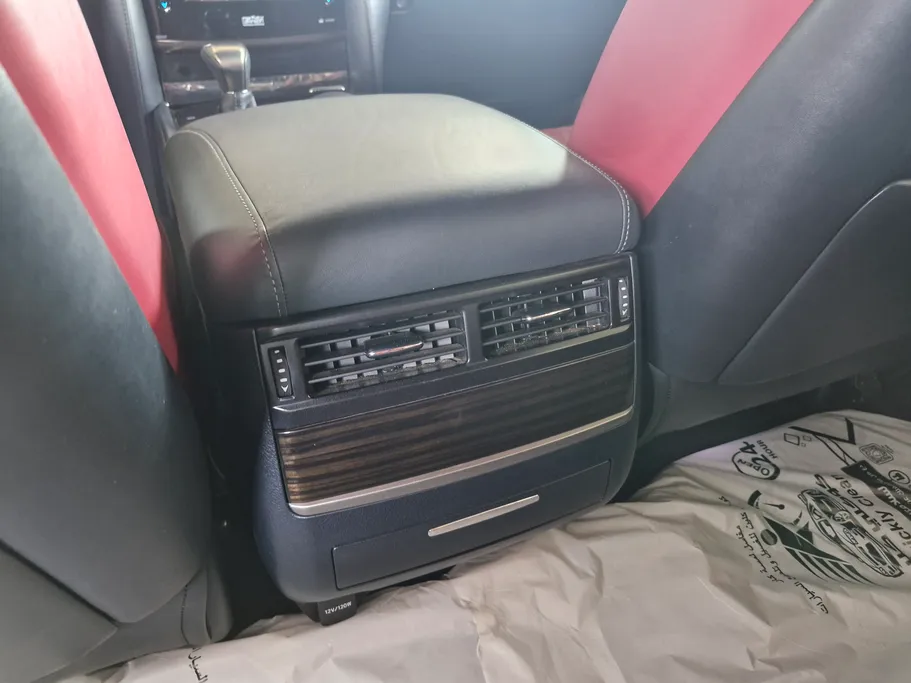 2021 Lexus LX 570 Black Ed. 