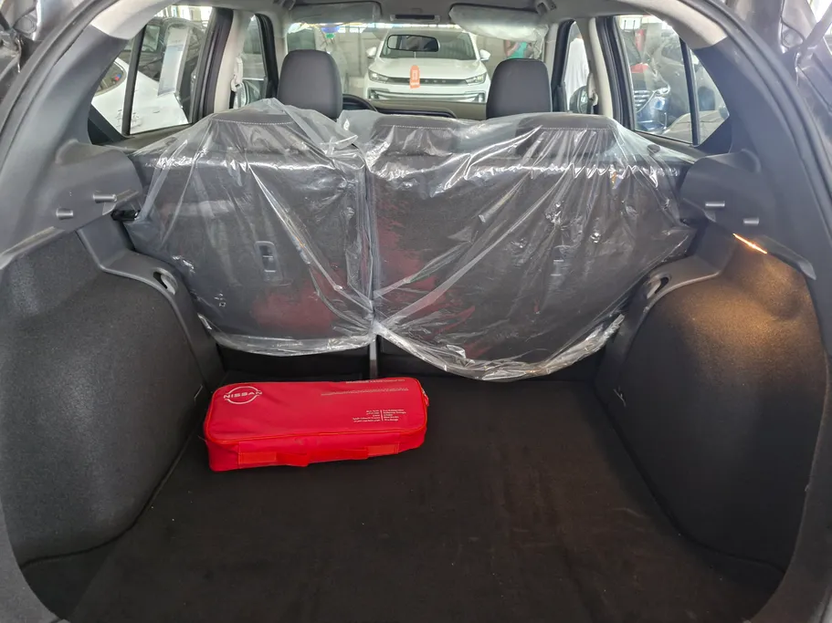 2024 Nissan Kicks S 