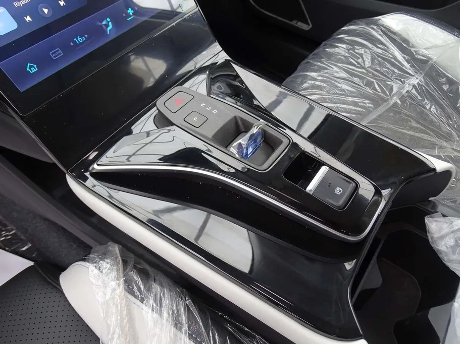 2025 Dongfeng  Mage E3 Ultimate 