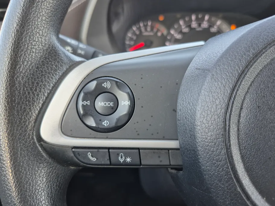 2023 Toyota Yaris  Y 