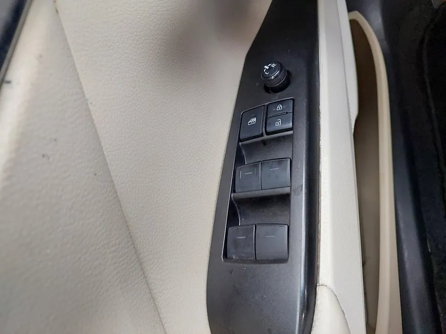 2023 Toyota Camry  LE 