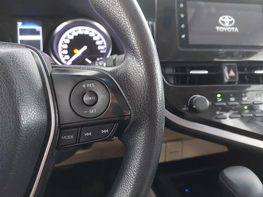 2023 Toyota Camry  LE 