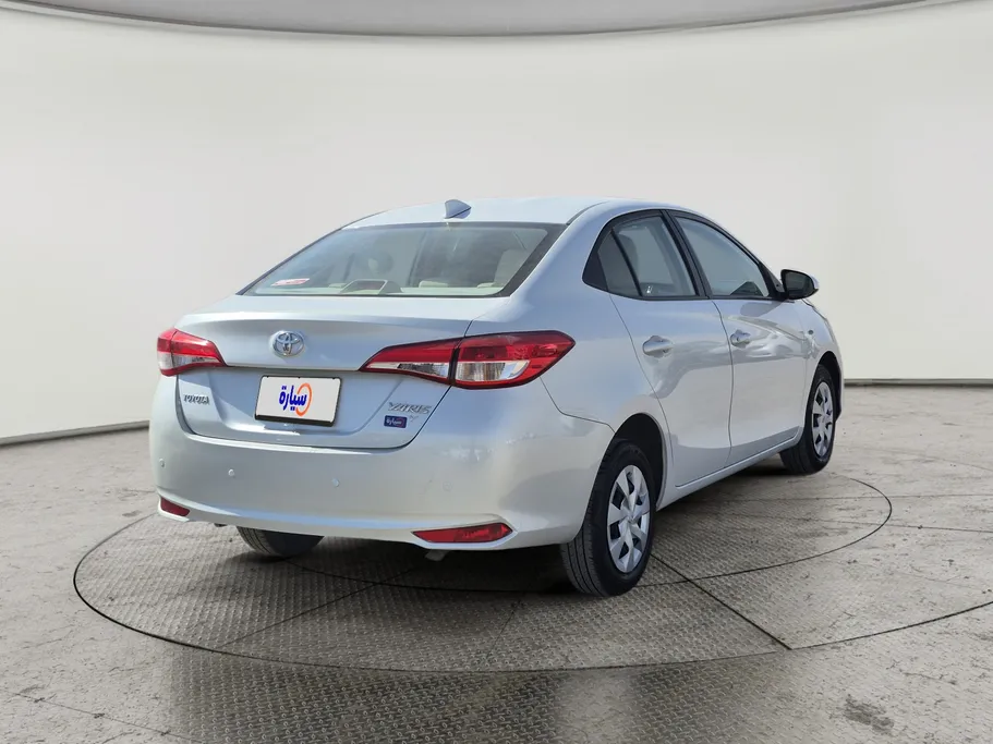 2022 Toyota Yaris  Y 