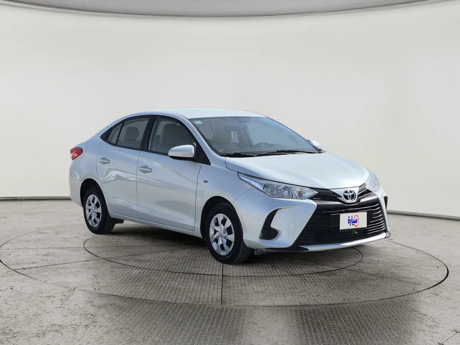 2022 Toyota Yaris  Y