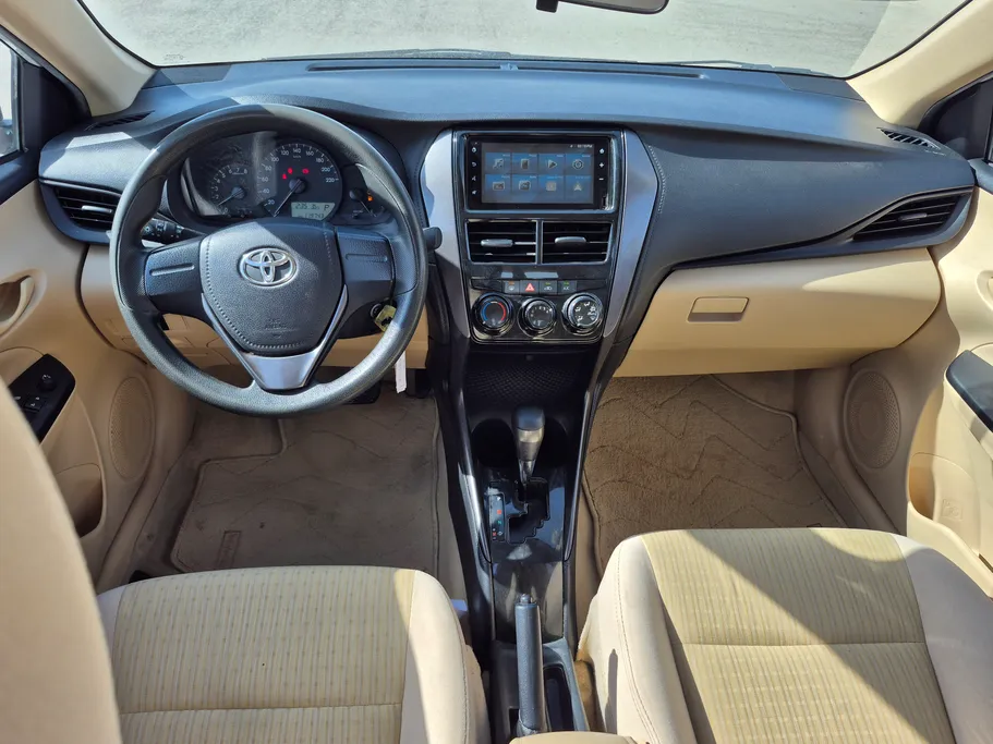 2022 Toyota Yaris  Y 