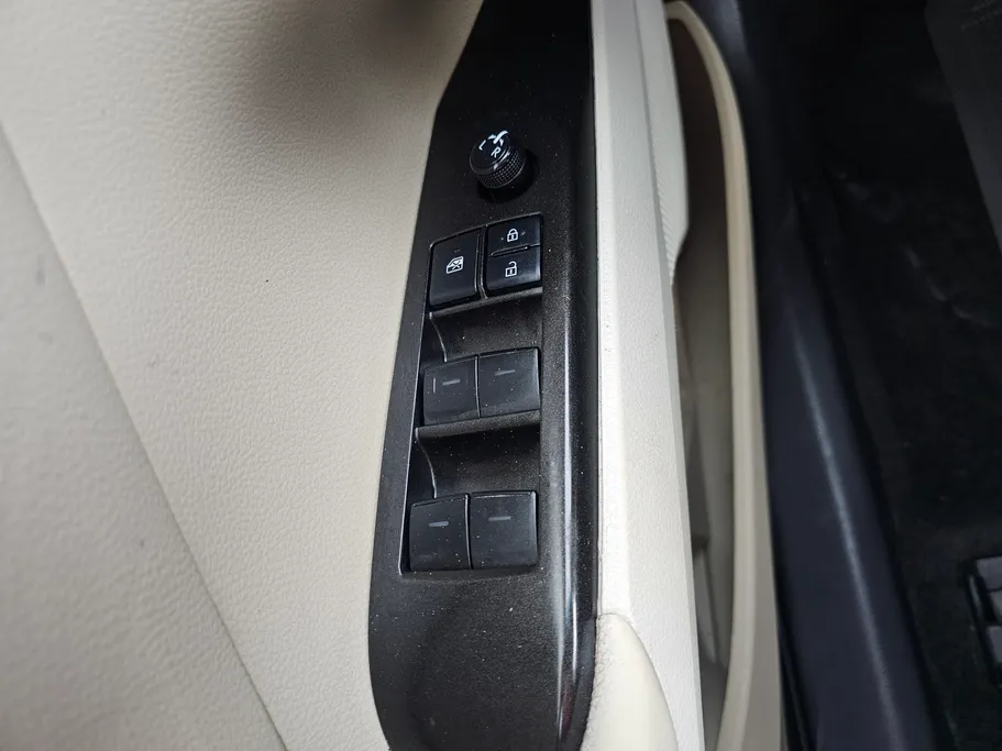 2023 Toyota Camry  LE 