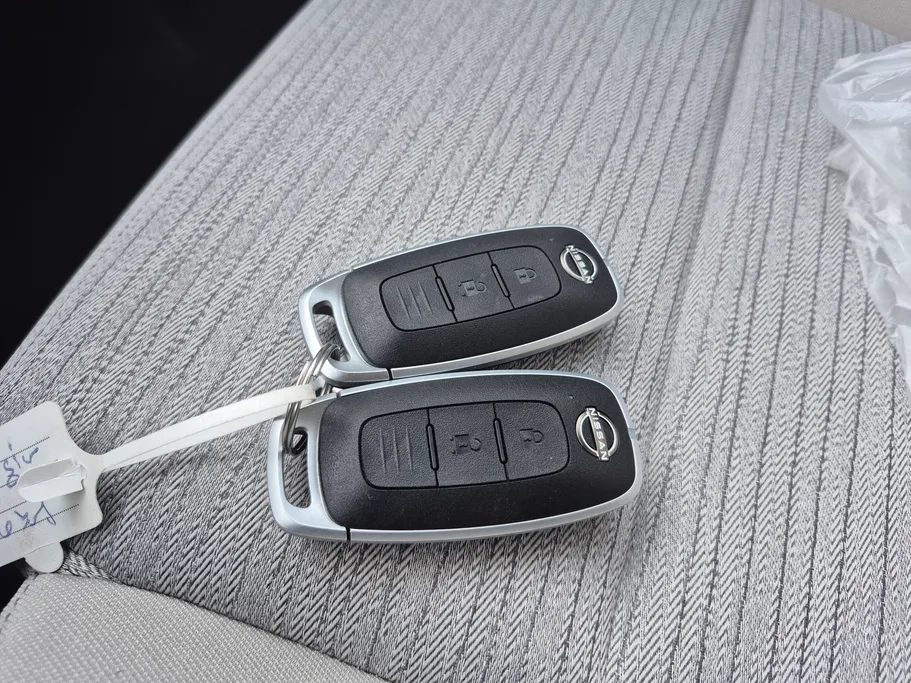 نيسان أكس تريل SV 2025 