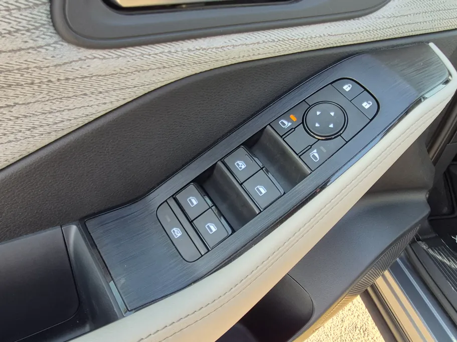 نيسان أكس تريل SV 2025 