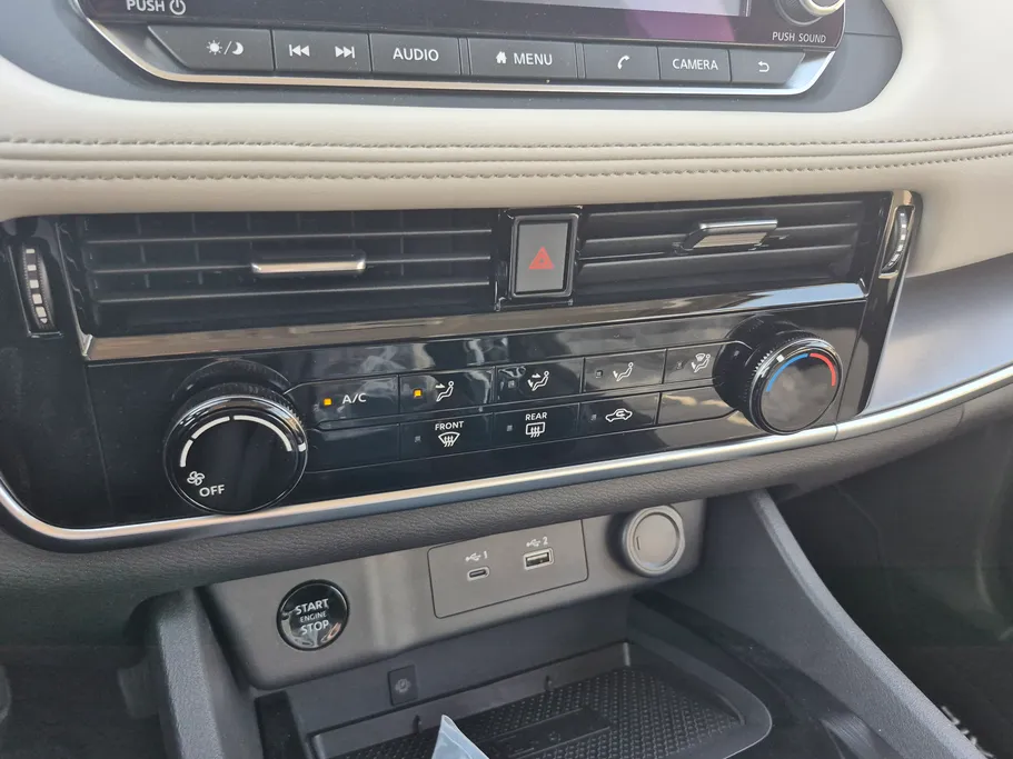 نيسان أكس تريل SV 2025 