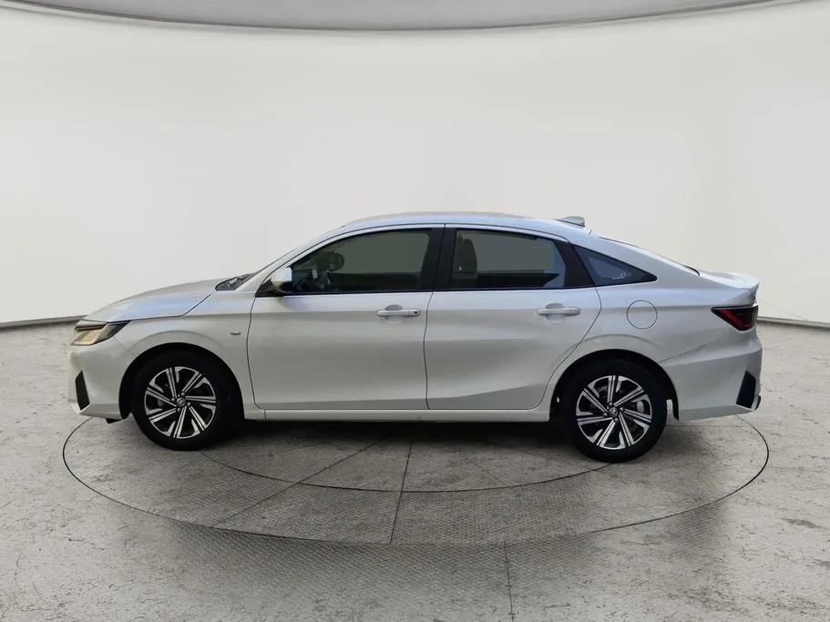 2023 Toyota Yaris  Y Plus 